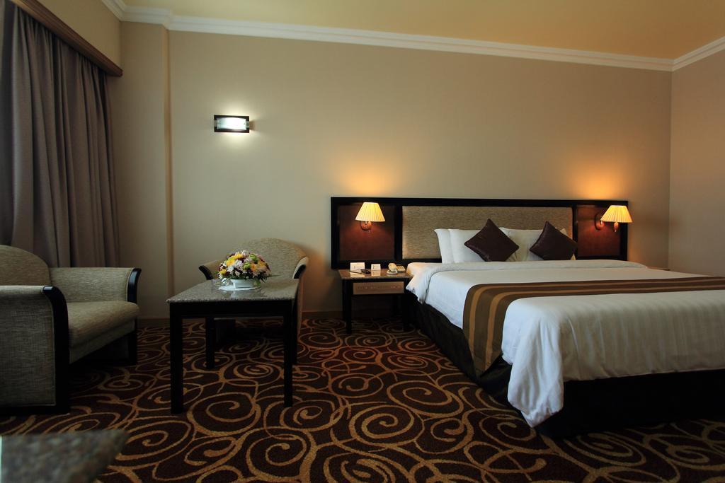 Mega Hotel Sdn Bhd Miri Zimmer foto