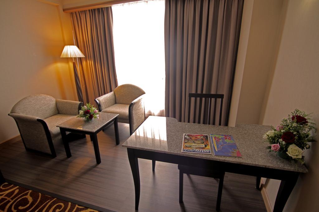 Mega Hotel Sdn Bhd Miri Zimmer foto